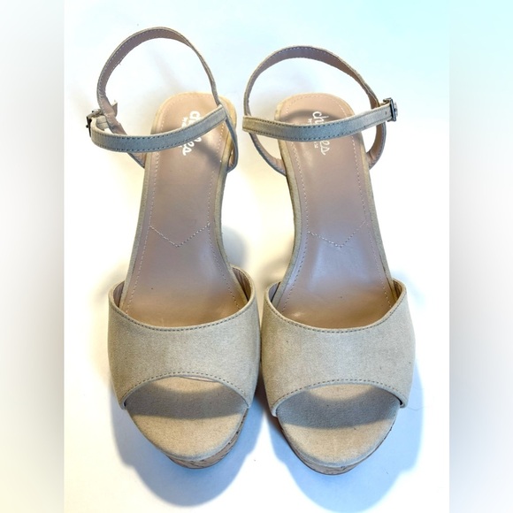 Charles David Lambert Cork Platform Wedge in Nude Size 11M - Picture 4 of 13